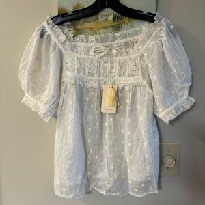 Doen Frances Embroidered Top in Salt, 100% Cotton. Size Small. New with tags.